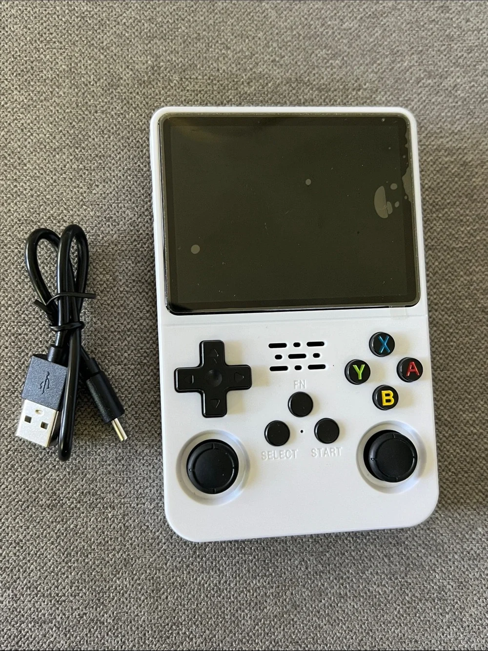 Retrotech R36S Handheld Video Game Console with Build-in 15000 Games (White)